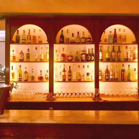 Paradiso Hotel 3*