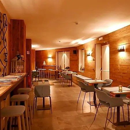 Hotel Paradiso