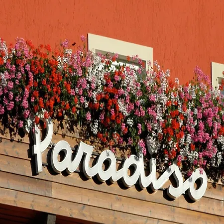 Paradiso أسياجو